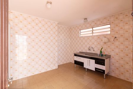 Casa para alugar com 120m², 2 quartos e 2 vagasCozinha
