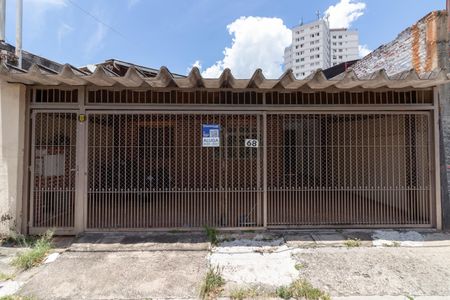 Casa para alugar com 120m², 2 quartos e 2 vagasFachada