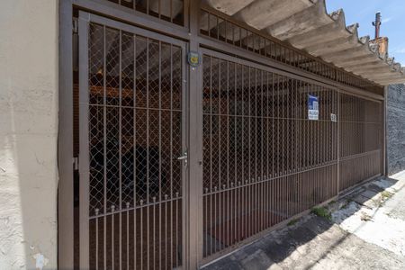 Casa para alugar com 120m², 2 quartos e 2 vagasFachada