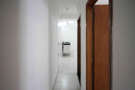 Corredor de apartamento para alugar com 2 quartos, 42m² em Jardim Santa Adelia, São Paulo