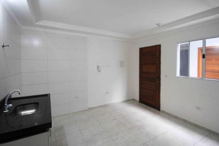 Sala de Cozinha de apartamento para alugar com 2 quartos, 42m² em Jardim Santa Adelia, São Paulo