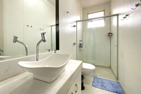 Apartamento à venda com 77m², 2 quartos e sem vagaBanheiro