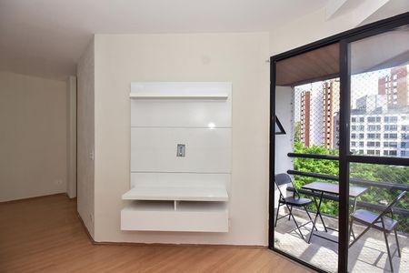 Sala de Tv de apartamento à venda com 1 quarto, 43m² em Vila Suzana, São Paulo