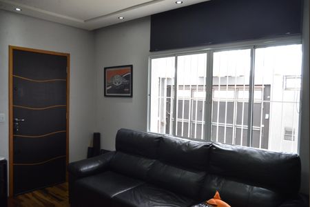Sala de casa à venda com 2 quartos, 120m² em Vila Scarpelli, Santo André