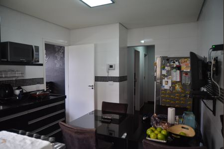 Casa à venda com 120m², 2 quartos e 2 vagasCozinha