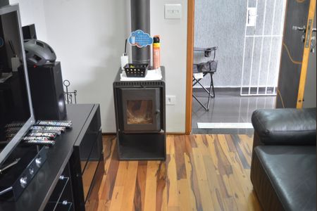 Casa à venda com 120m², 2 quartos e 2 vagasSala