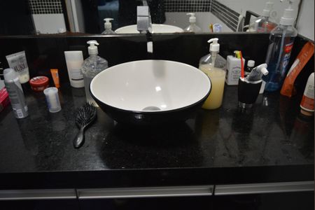 Casa à venda com 120m², 2 quartos e 2 vagasBanheiro da Suíte