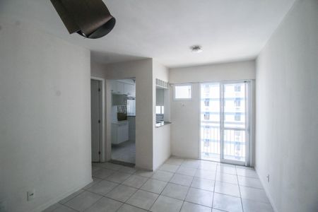 Sala de apartamento para alugar com 1 quarto, 44m² em Centro, Nilópolis