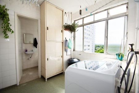 Apartamento à venda com 107m², 2 quartos e 1 vagalavanderia