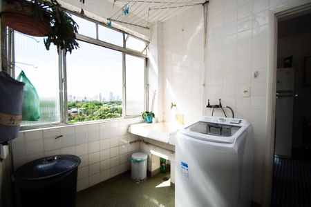 Apartamento à venda com 107m², 2 quartos e 1 vagalavanderia