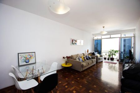 Apartamento à venda com 107m², 2 quartos e 1 vagaSala