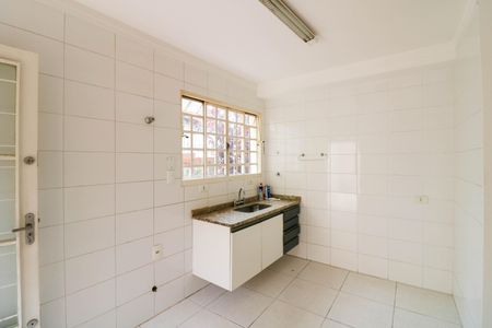 Casa para alugar com 90m², 3 quartos e 2 vagas