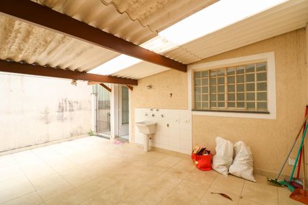 Casa para alugar com 90m², 3 quartos e 2 vagas