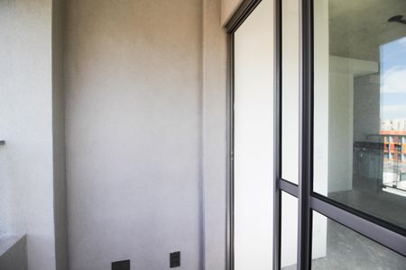 Varanda de kitnet/studio à venda com 1 quarto, 30m² em Indianópolis, São Paulo
