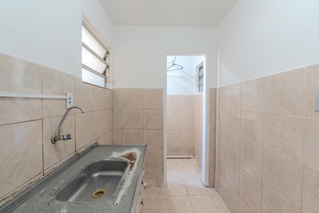 Apartamento à venda com 37m², 1 quarto e sem vaga Apartamento à venda com 37m², 1 quarto e sem vagaCozinha e Área de Serviço