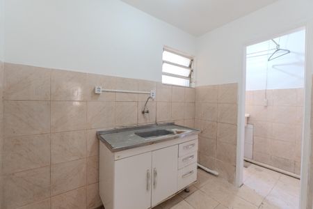 Apartamento à venda com 37m², 1 quarto e sem vaga Apartamento à venda com 37m², 1 quarto e sem vagaCozinha e Área de Serviço