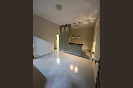 Casa para alugar com 3 quartos, 115m² em Pompéia, Belo Horizonte