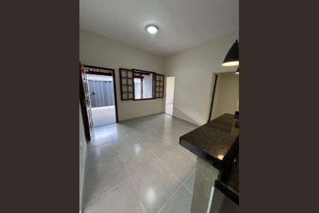 Casa para alugar com 3 quartos, 115m² em Pompéia, Belo Horizonte