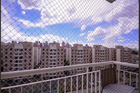 Sala - Varanda  de apartamento para alugar com 2 quartos, 48m² em Parque Bristol, São Paulo