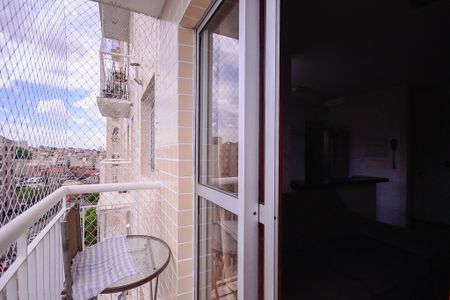 Sala - Varanda  de apartamento para alugar com 2 quartos, 48m² em Parque Bristol, São Paulo