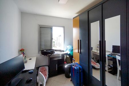 Quarto 01 de apartamento para alugar com 3 quartos, 64m² em Vila Esperança, São Paulo