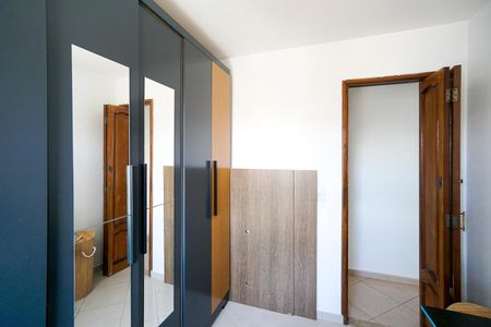 Apartamento para alugar com 64m², 3 quartos e 2 vagasQuarto 01