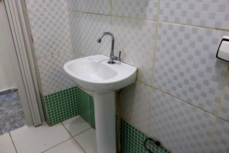 Banheiro de casa para alugar com 1 quarto, 50m² em Padroeira, Osasco