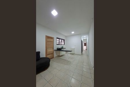 Casa para alugar com 135m², 2 quartos e 2 vagasCozinha 