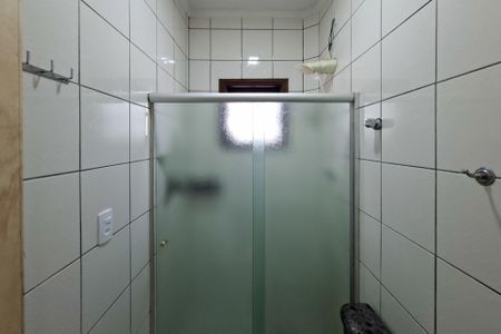 Casa para alugar com 135m², 2 quartos e 2 vagasBanheiro da Suíte