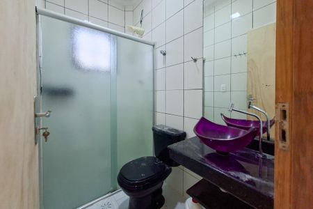 Casa para alugar com 135m², 2 quartos e 2 vagasBanheiro da Suíte