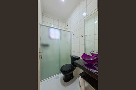 Casa para alugar com 135m², 2 quartos e 2 vagasBanheiro da Suíte