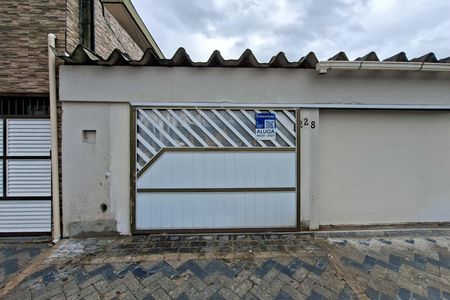 Casa para alugar com 135m², 2 quartos e 2 vagasFachada