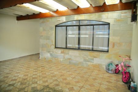 Casa à venda com 176m², 3 quartos e 3 vagasGaragem 