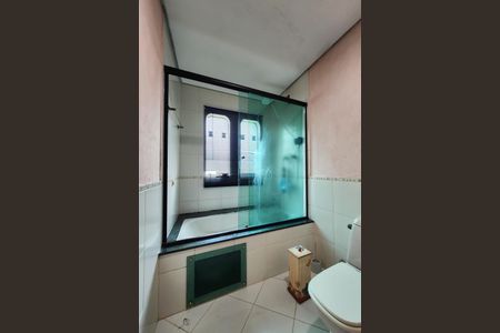 Casa à venda com 252m², 3 quartos e 2 vagasBanheiro da Suíte 3