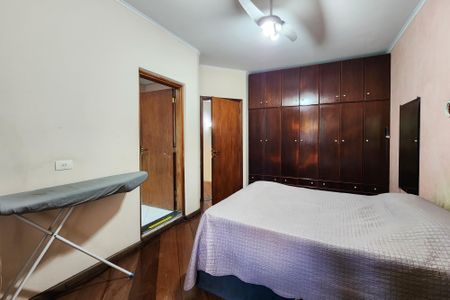 Casa à venda com 252m², 3 quartos e 2 vagasSuíte 3