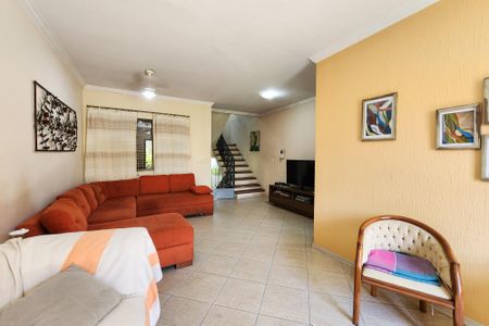 Casa à venda com 252m², 3 quartos e 2 vagasSala 2