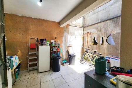 Casa à venda com 252m², 3 quartos e 2 vagasÁrea de Serviço 