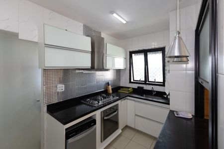 Apartamento à venda com 134m², 4 quartos e 3 vagasCozinha