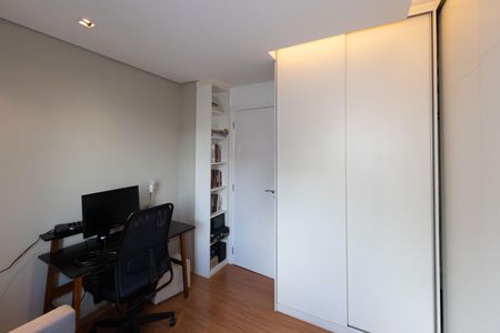 Apartamento à venda com 134m², 4 quartos e 3 vagasQuarto 3