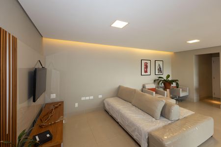 Apartamento à venda com 134m², 4 quartos e 3 vagasSala de TV