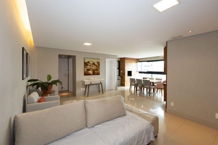 Sala de TV de apartamento à venda com 4 quartos, 134m² em Vila da Serra, Nova Lima