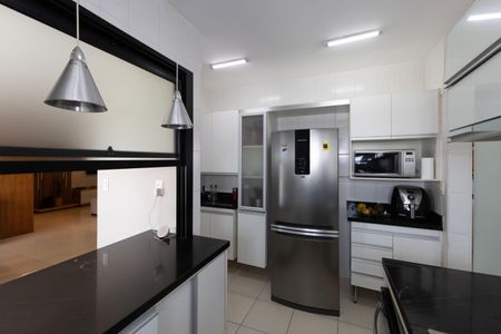 Apartamento à venda com 134m², 4 quartos e 3 vagasCozinha
