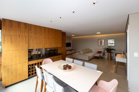 Apartamento à venda com 134m², 4 quartos e 3 vagasSala de Jantar