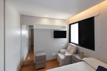 Apartamento à venda com 134m², 4 quartos e 3 vagasQuarto 1