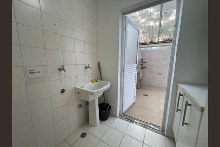 Casa de condomínio à venda com 106m², 2 quartos e 2 vagasÁrea de Serviço