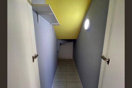 Casa de condomínio à venda com 106m², 2 quartos e 2 vagasDespensa
