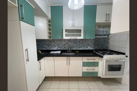 Casa de condomínio à venda com 106m², 2 quartos e 2 vagasCozinha