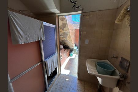 Casa à venda com 180m², 3 quartos e sem vagaÁrea de Serviço