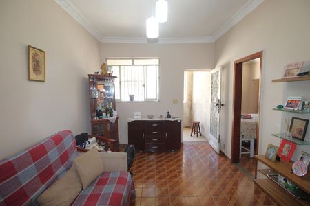 Casa à venda com 180m², 3 quartos e sem vagaSala