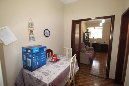 Casa à venda com 180m², 3 quartos e sem vagaSala de Jantar